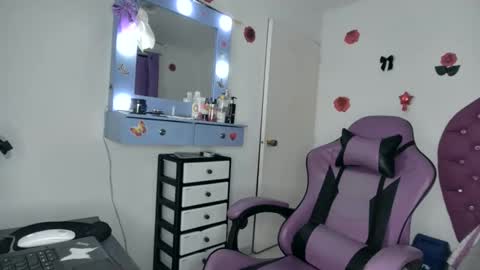 Roxy online show from June 8, 3:29 am
