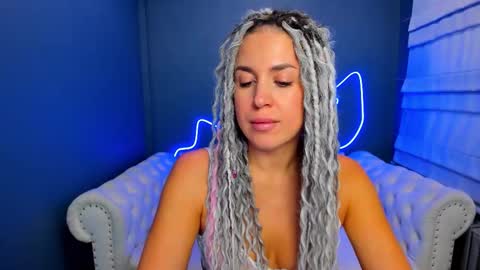 Snapshot of roxy_mars chatting on September 17, 2:04 am Roxy online show from September 17, 2:04 am