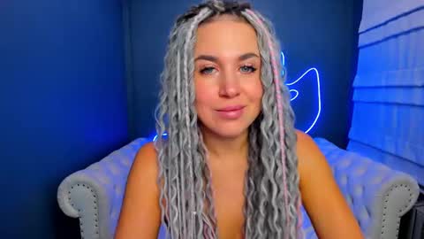 Snapshot of roxy_mars chatting on October 3, 1:48 am Roxy online show from October 3, 1:48 am