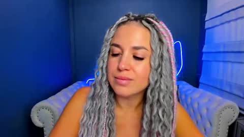 Snapshot of roxy_mars chatting on September 26, 2:08 am Roxy online show from September 26, 2:08 am