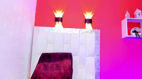 roxy_sexy69 online show from May 14, 8:07 pm