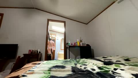 Snapshot of roxybcali chatting on September 26, 9:01 pm Roxy and Brock online show from September 26, 9:01 pm