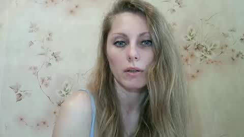 roxyfox18x01 online show from April 13, 2:54 pm