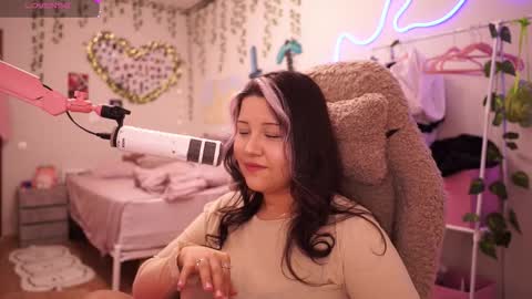 roxysuh online show from February 21, 8:06 am