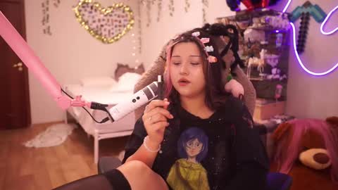 roxysuh online show from October 25, 8:13 am