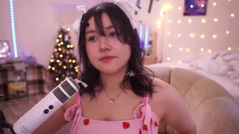 roxysuh online show from February 18, 7:43 am