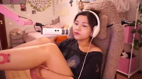roxysuh online show from July 4, 8:40 am