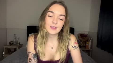 Roxy online show from July 29, 3:23 pm