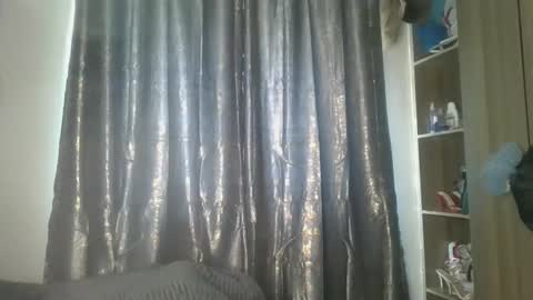 royal_kendrah online show from May 7, 9:27 am