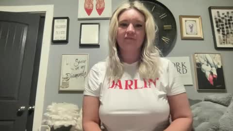 royalblonde online show from January 6, 1:41 pm