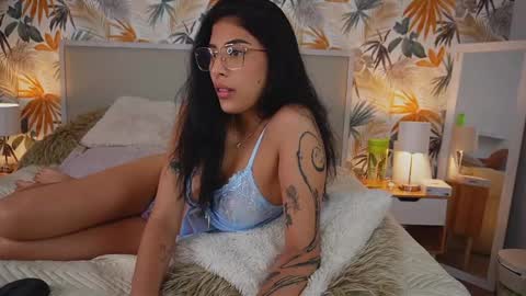 Chloe online show from June 5, 8:20 am