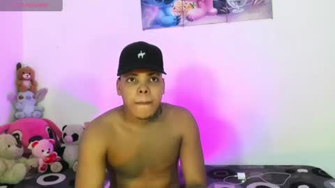 royals_cum21 online show from August 5, 7:22 pm