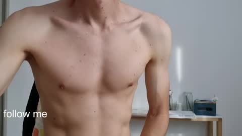 Roy online show from April 5, 7:33 pm