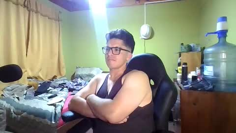 rpaulo25 online show from January 15, 5:05 am