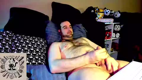 Snapshot of rubenator69 chatting on February 18, 10:14 pm Ruben online show from February 18, 10:14 pm