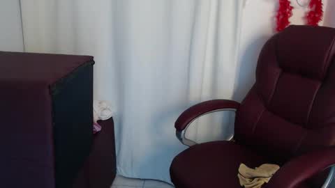 Rubi online show from February 15, 7:51 am