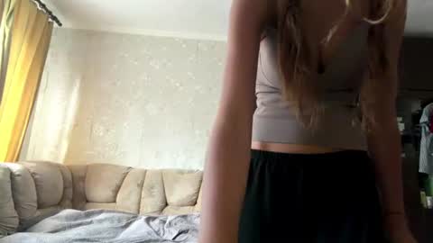 Mia online show from July 28, 12:48 pm