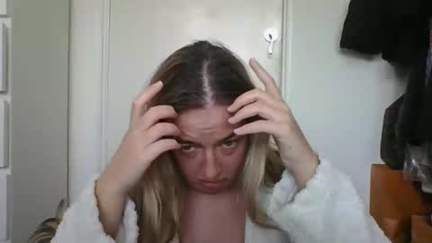 rubyredxxxoxxx online show from March 15, 9:45 am