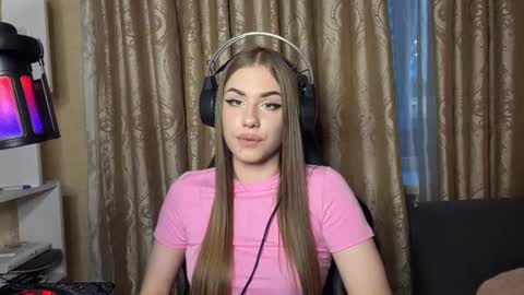Alice online show from June 10, 5:01 pm