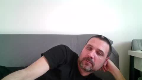 rul3ssuck online show from December 23, 9:27 am