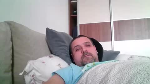 rul3ssuck online show from January 18, 9:45 am