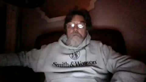 Snapshot of runningaround60 chatting on December 20, 10:05 am runningaround60 online show from December 20, 10:05 am