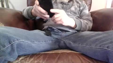 Snapshot of runningaround60 chatting on February 4, 7:44 pm runningaround60 online show from February 4, 7:44 pm