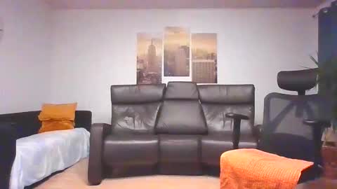 Ruskinni online show from February 19, 4:39 pm