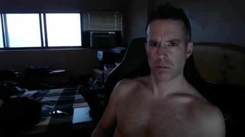 rustic_cuse_777 online show from January 14, 9:34 pm