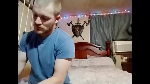 Snapshot of rustyshackelford1902 chatting on October 19, 11:09 pm Rusty online show from October 19, 11:09 pm