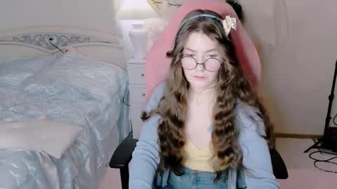 MY FANSLY  online show from March 13, 7:50 pm