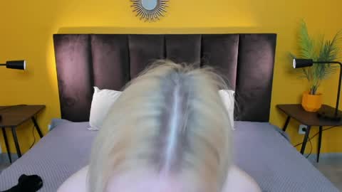 ruthbryant online show from May 16, 1:57 am