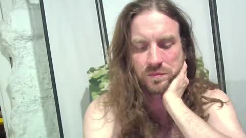 rwb1982 online show from May 11, 10:40 pm