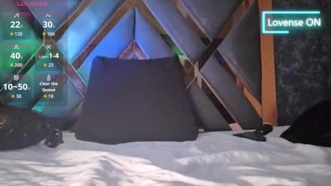 R Y A N online show from September 13, 3:03 pm