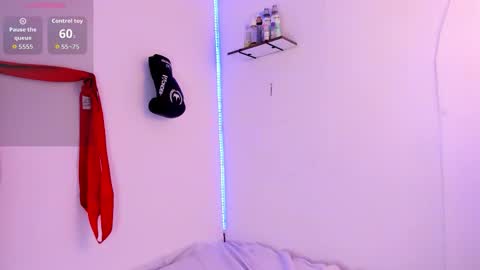    online show from March 29, 1:13 pm