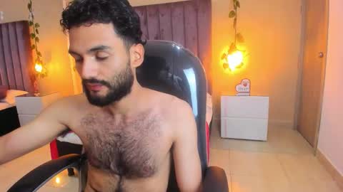 ryan_jackson_ online show from October 31, 9:21 am