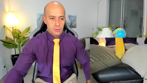 ryan_master_ online show from December 24, 10:11 am