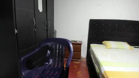 ryan_xc1 online show from October 20, 3:33 am