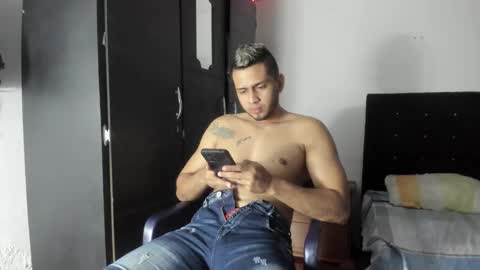 ryan_xc1 online show from September 14, 3:20 am