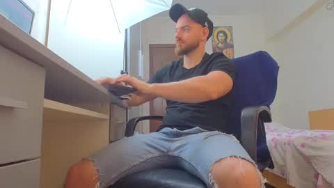 Ryanstone  online show from June 5, 6:52 am