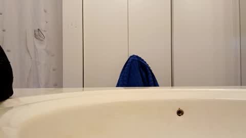 ryucravenmore online show from October 21, 12:43 pm