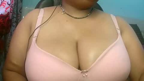 Snapshot of s03286 chatting on October 29, 4:36 am HotLovers online show from October 29, 4:36 am