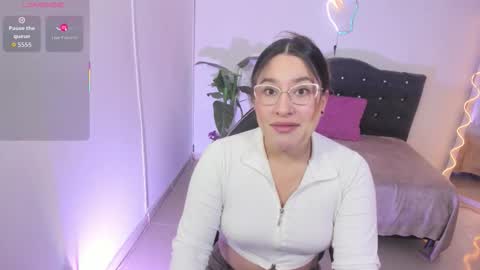 Snapshot of saaya_tay chatting on October 3, 3:15 am saaya_tay online show from October 3, 3:15 am