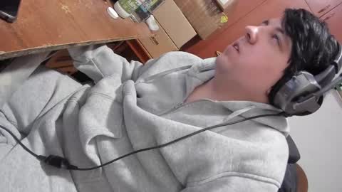 1141323  my Lord Mister Max   moms treasure online show from March 22, 10:47 pm