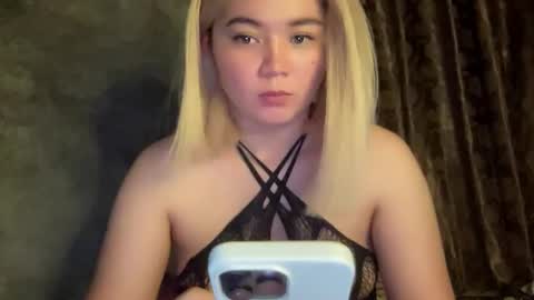 Snapshot of sabrina_miller4 chatting on December 3, 1:36 am Sabrina Miller  not into cheap  online show from December 3, 1:36 am