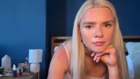 Snapshot of sabrinamasson chatting on September 16, 1:46 pm sabrina online show from September 16, 1:46 pm