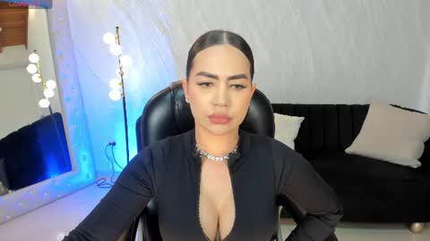 Sabrina M  online show from July 7, 8:46 pm