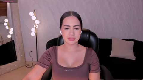 Sabrina M  online show from July 6, 8:22 pm