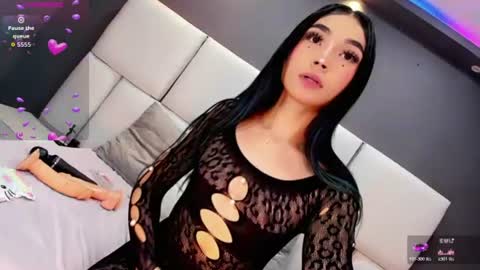 sabrinasandoval21 online show from July 13, 6:28 am