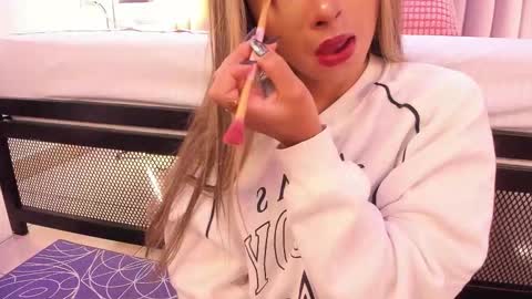 S A B R I N A  online show from September 14, 1:23 pm